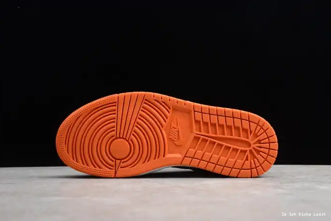 553558-128 1 Backboard Shattered Jordan Air Low 0626